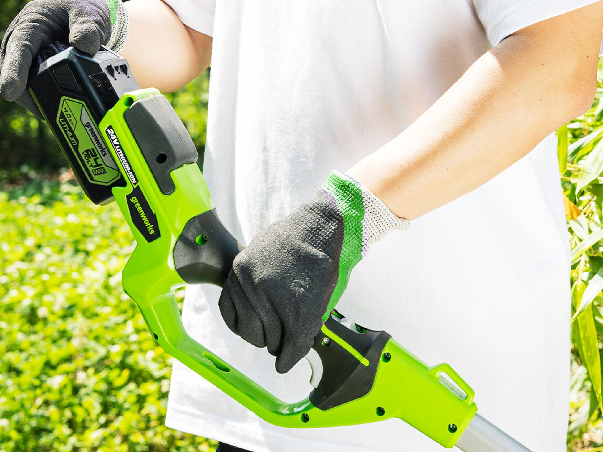 Greenworks 24V Pole Saw and Pole Hedge Trimmer Combo Skin — image 6